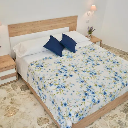 Santa Filomena B&B 라테르자